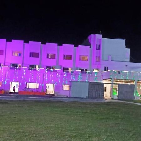 Hotel Savitri Signature Narsinghpur Εξωτερικό φωτογραφία